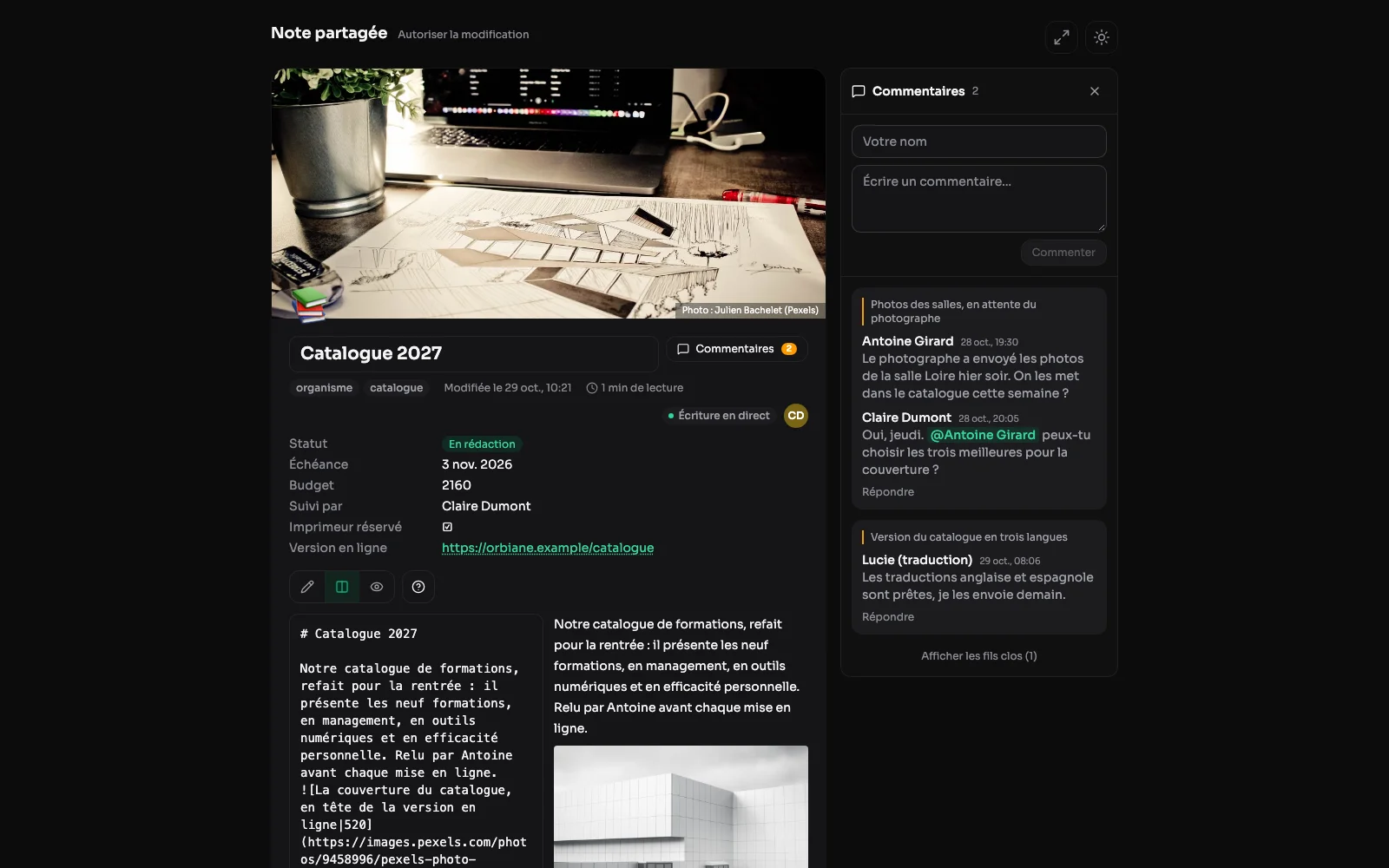 La page d'un lien en écriture, côté client : la note avec ses propriétés, et le panneau des commentaires où il donne son nom avant d'écrire.