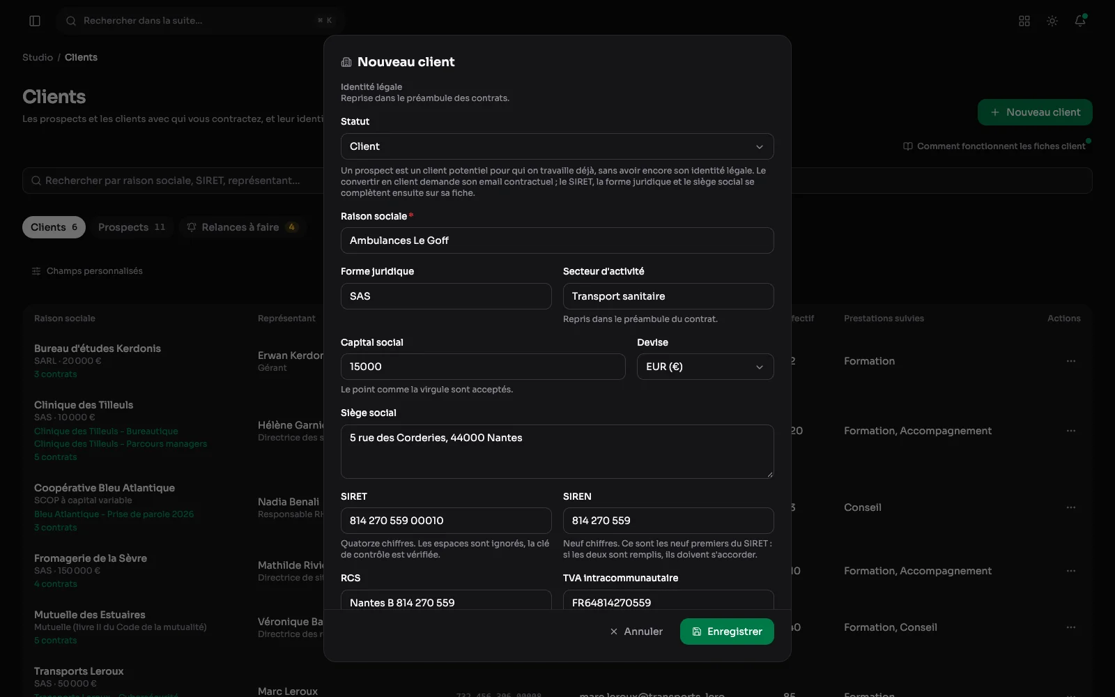 La fenêtre « Nouveau client » : statut, raison sociale, forme juridique, secteur, capital, siège social, SIRET, SIREN, RCS et TVA.