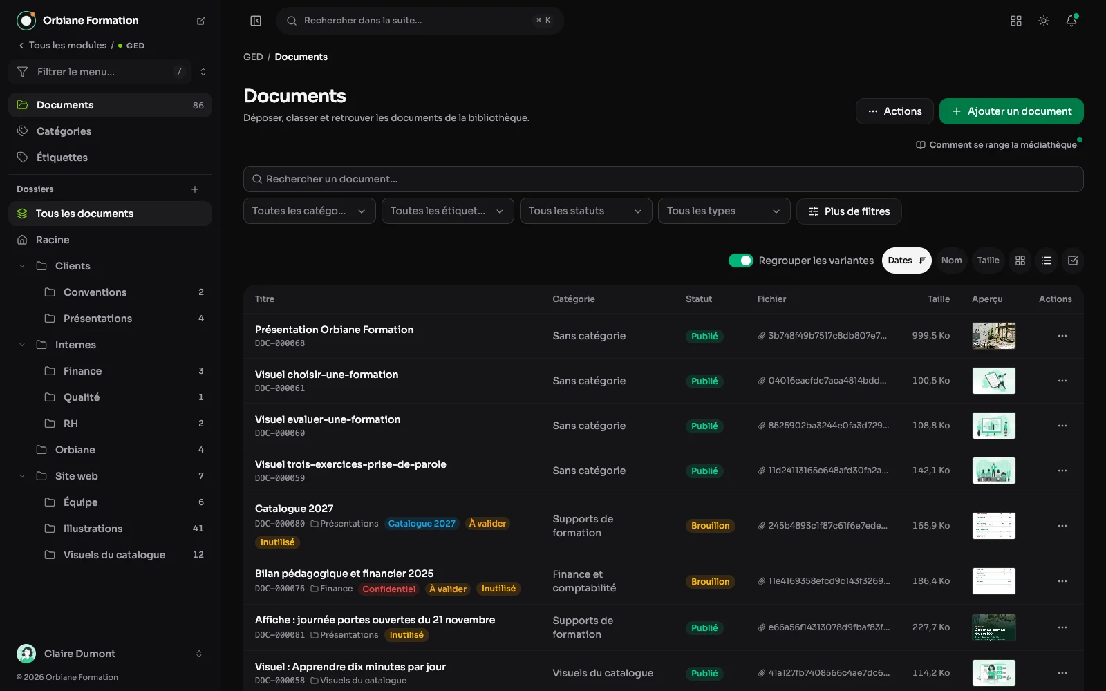 La médiathèque en liste : titre, catégorie, statut, fichier, taille, aperçu et actions de chaque document.