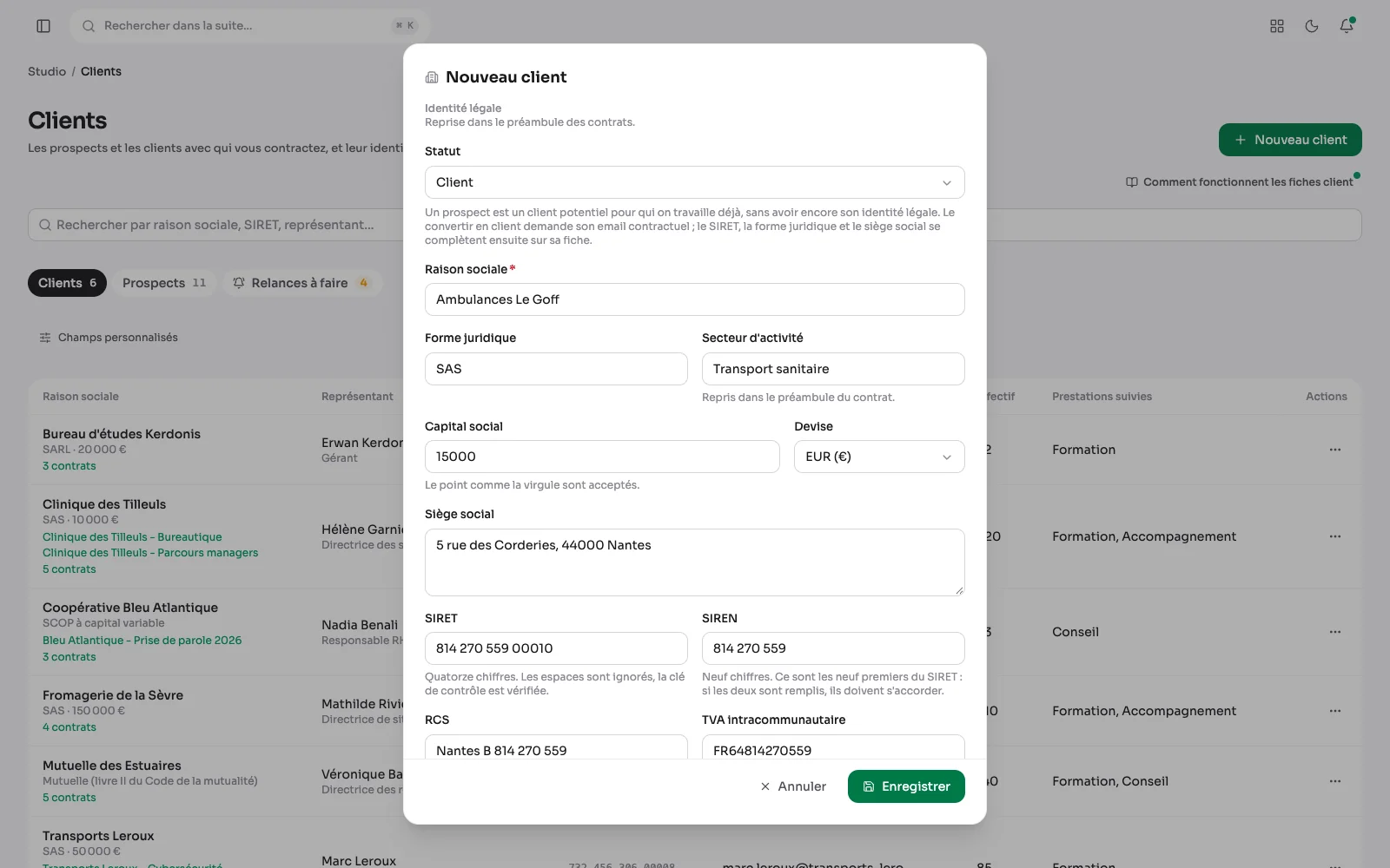 La fenêtre « Nouveau client » : statut, raison sociale, forme juridique, secteur, capital, siège social, SIRET, SIREN, RCS et TVA.