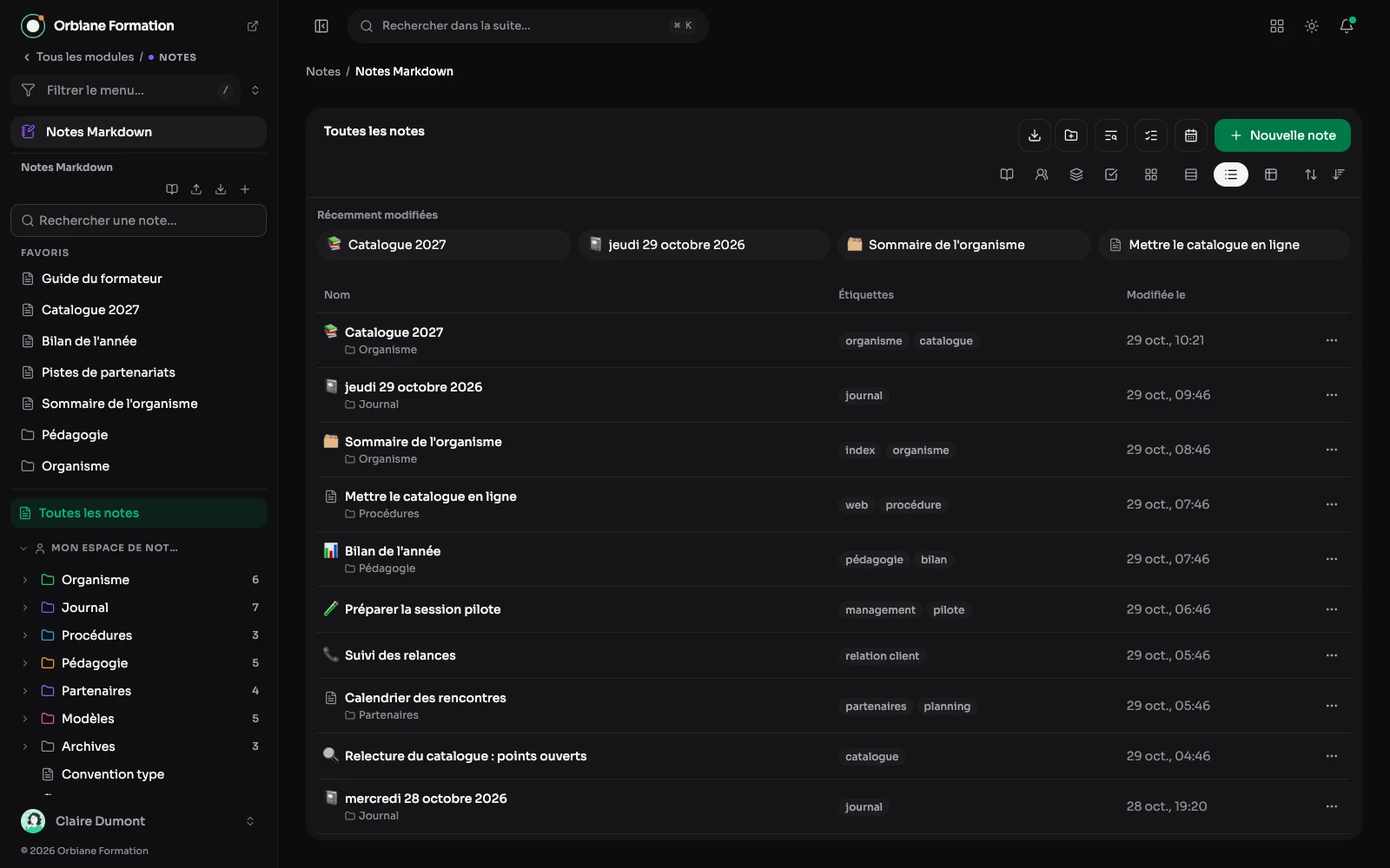 La vue liste : titre, dossier, étiquettes et date de modification, pour chercher une note précise plutôt que parcourir.